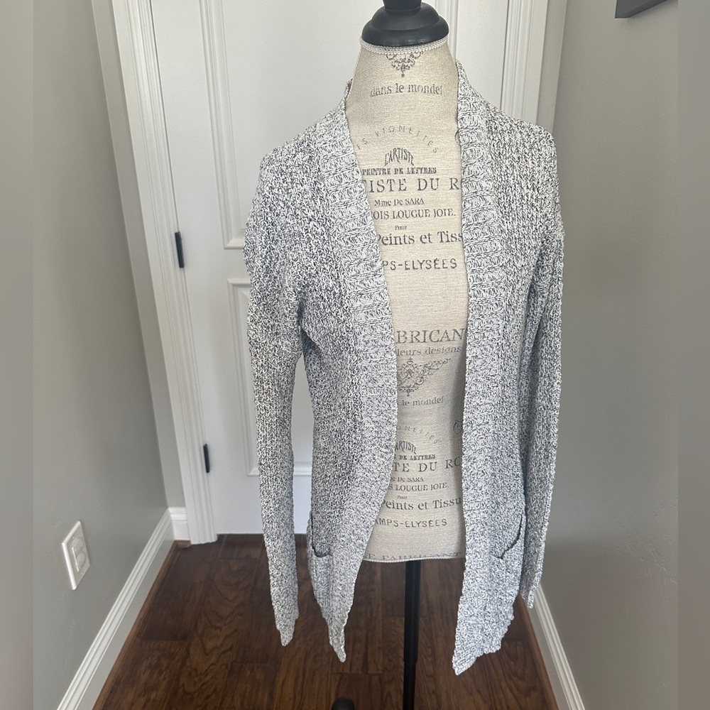 Express cardigan with pockets